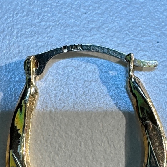 Brand New 14kt Yellow Gold Hoop Earrings - Picture 3 of 7